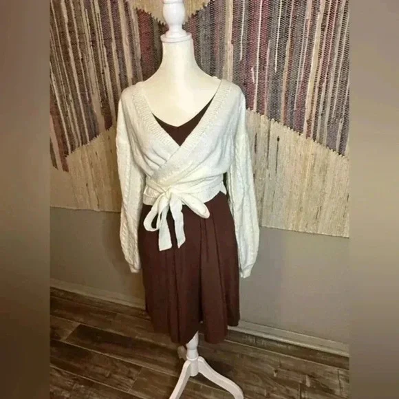 BNWT PLUS V-neck Long Sleeve Dress, Cafe Brown - Picture 7 of 7